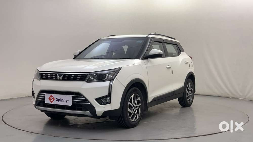 Mahindra Xuv300 1.2 W8 (o) Amt Petrol, 2022, Petrol