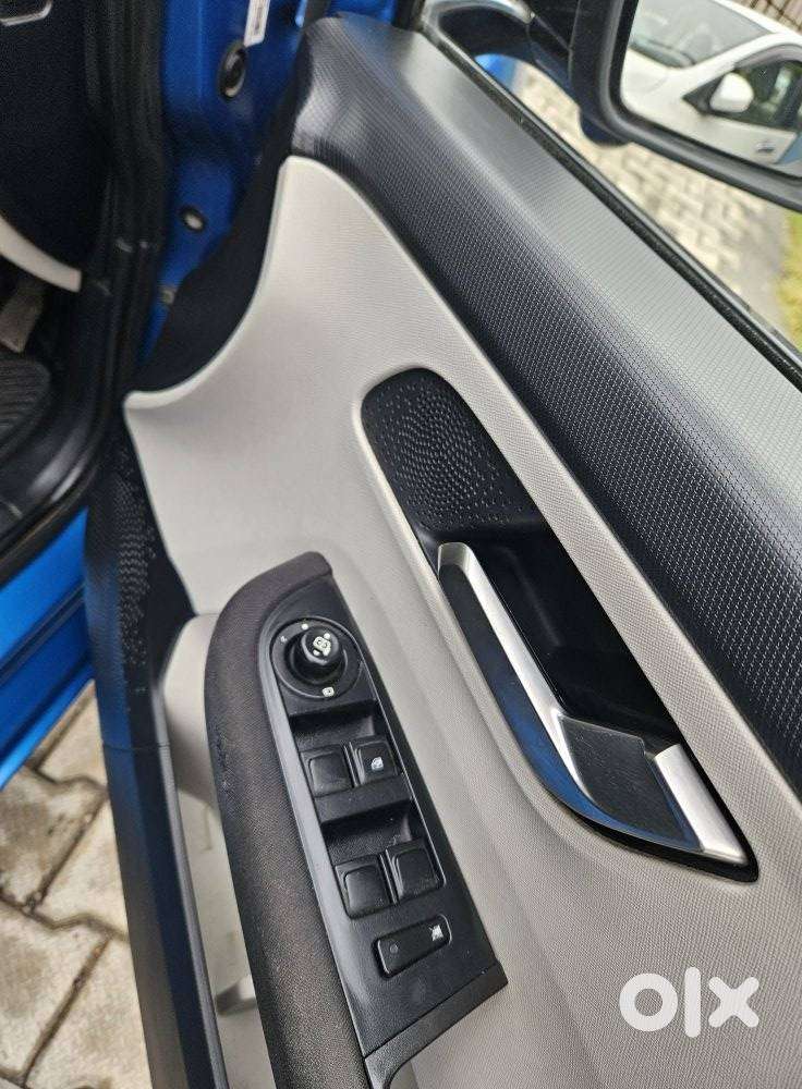Tata Altroz 1.2 Xza (o), 2021, Petrol