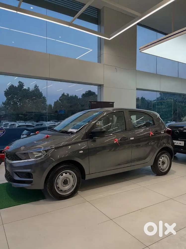 Tata Tiago Base Model 2026