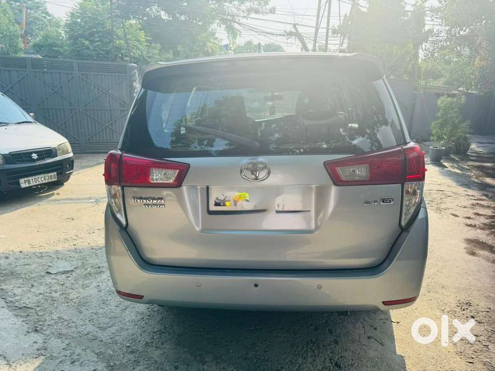 Toyota Innova Crysta 2017 Diesel Well Maintained