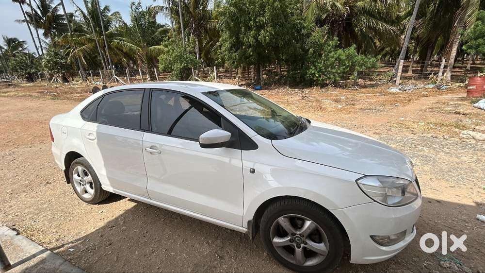 Skoda Rapid 2013 Diesel Well Maintained , Good Condition