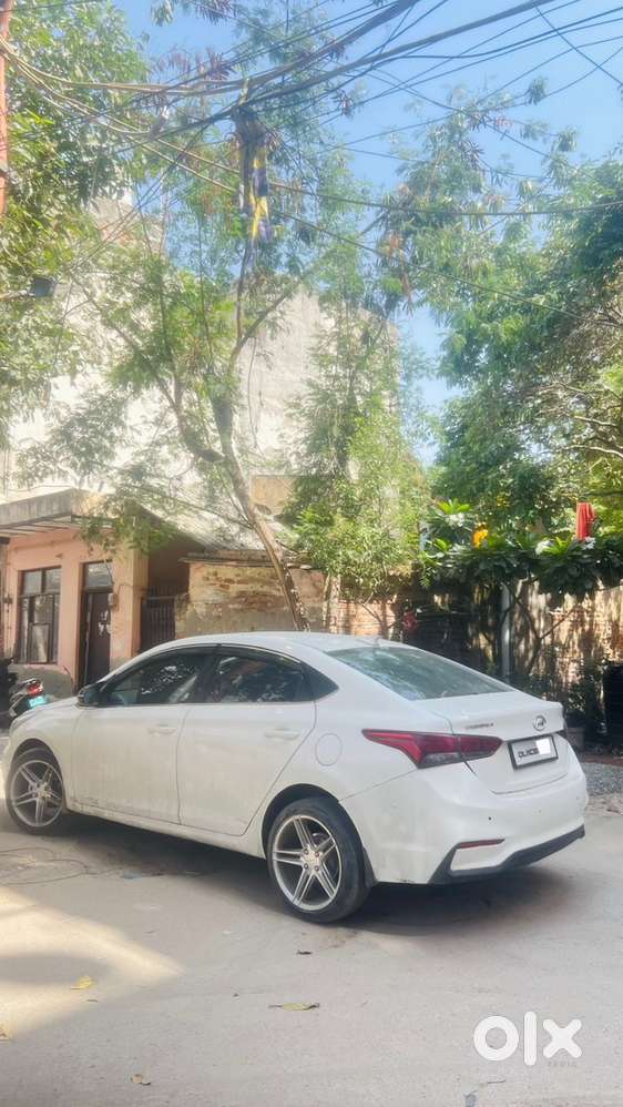2018 Verna Petrol ( Fix Price )
