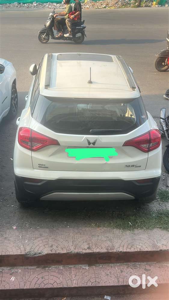 Mahindra Xuv300 2023 Diesel Well Maintained