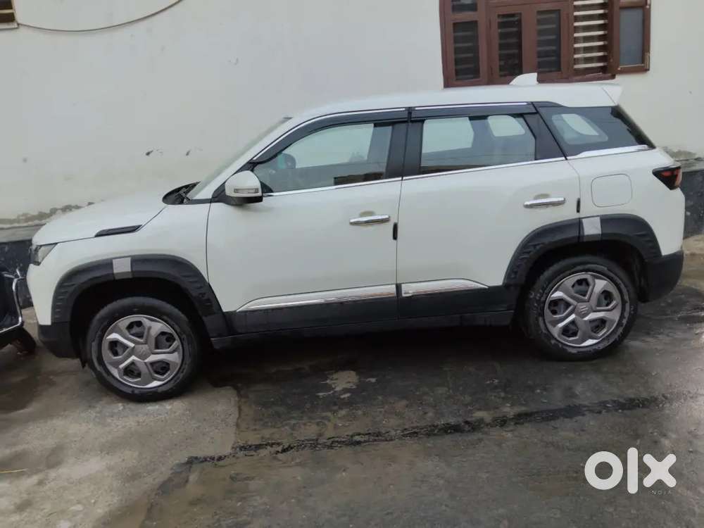 Maruti Brezza Lxi Petrol July 2024– 23,000 Km Chali Hui, White Color