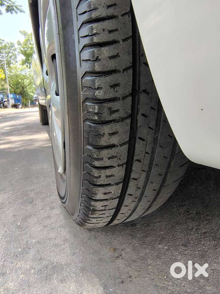 Maruti Suzuki Swift Vxi + Manual, 2022, Petrol