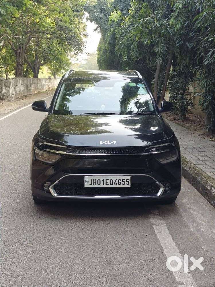 Kia Carens Luxury (o)1.5 Diesel At 7 Str, 2022, Diesel