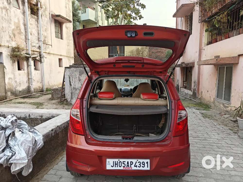 Hyundai I10 2012 Petrol 65000 Km Driven