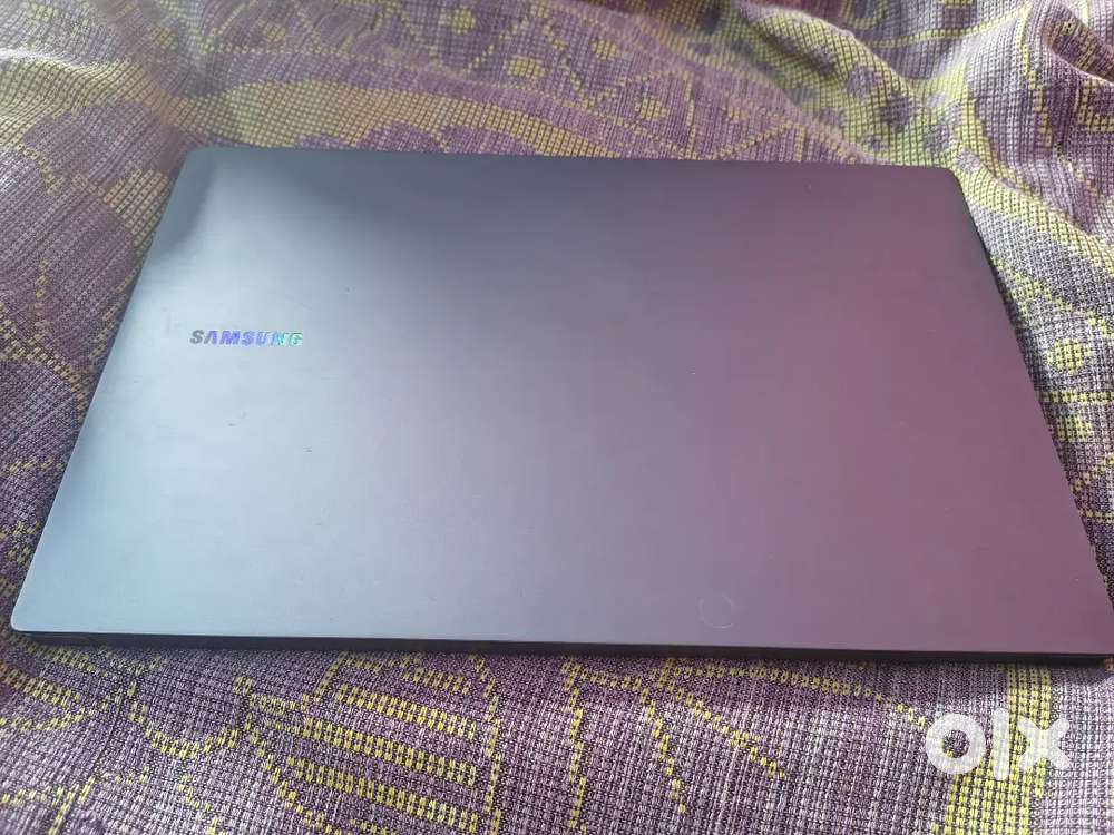 SAMSUNG galaxy note book 4