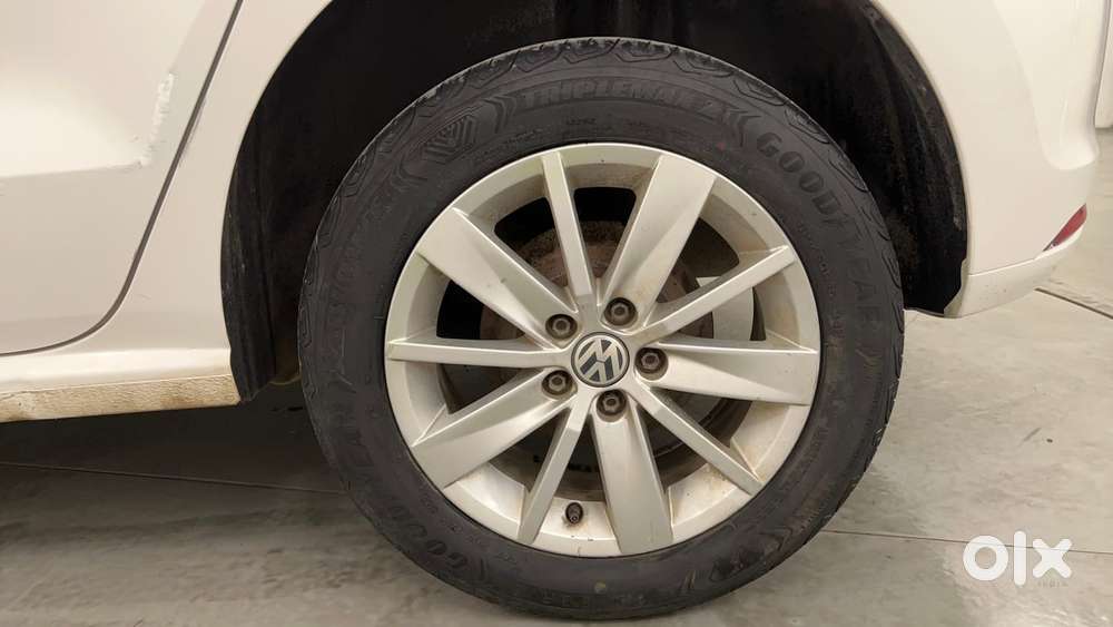 Volkswagen Polo Petrol Highline 1.2l, 2014, Petrol