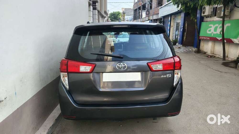 Toyota Innova Crysta 2017