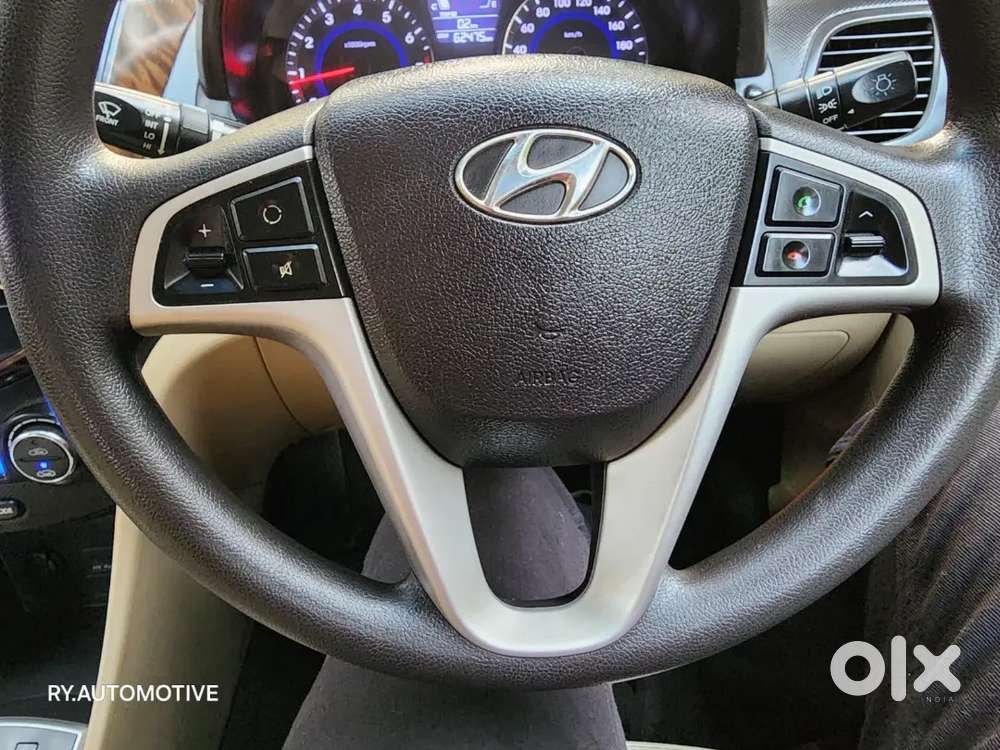 *hyundai Verna Fluidic 1.6 Sx Vvt Auto Car