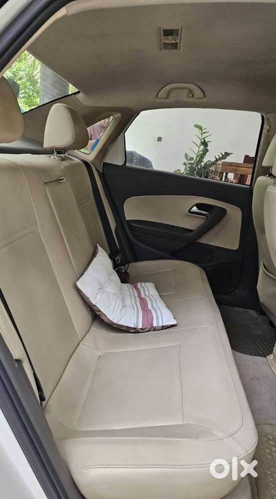 Volkswagen Vento 1.2 Highline Plus At 16 Alloy, 2013, Petrol