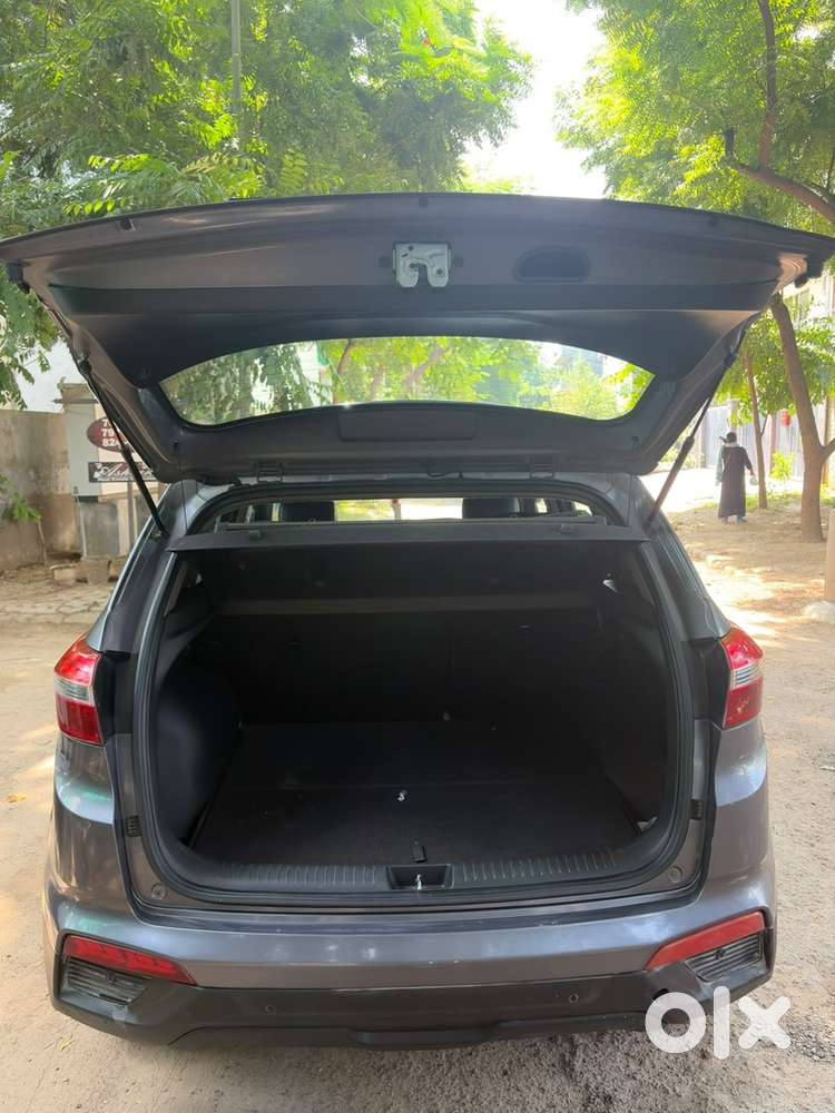 Hyundai Creta Petrol 2018 Top Model, Company Service Record No Bargain