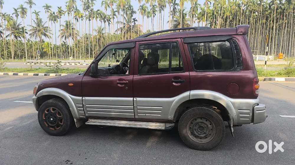 Mahindra Scorpio Classic 2005