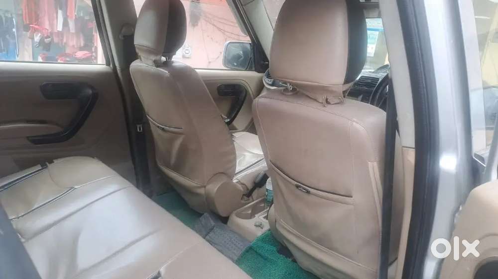 Mahindra Tuv 300 2015