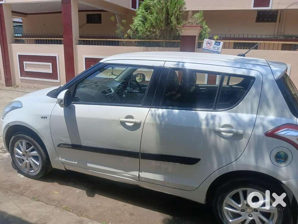 Maruti Suzuki Swift 2013 Cng & Hybrids Well Maintained