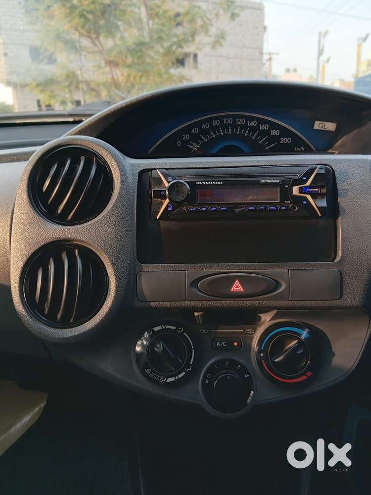 Toyota Etios Liva 2013-2014 G, 2013, Petrol