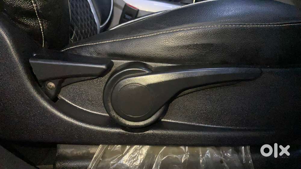 Tata Nexon 1.2 Revotron Xza Plus Dualtone, 2018, Petrol