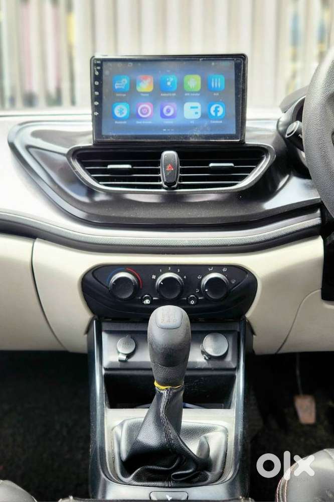 Tata Altroz 1.2 Xe, 2022, Cng & Hybrids