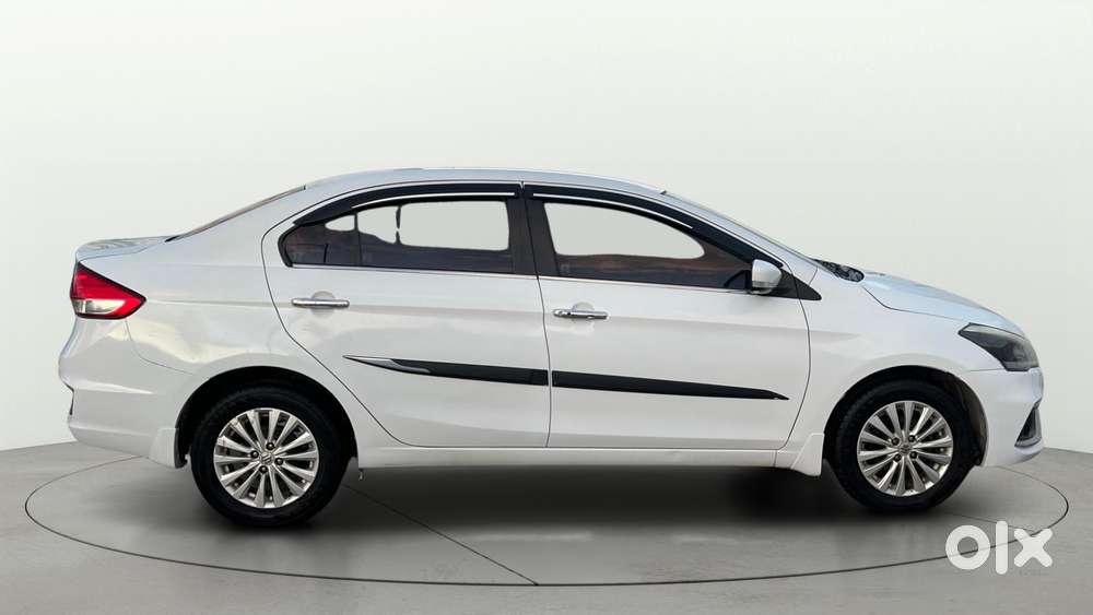 Maruti Suzuki Ciaz 1.5 Zeta Shvs Mt, 2018, Petrol
