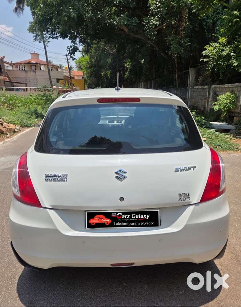 Maruti Suzuki Swift Vxi Optional, 2017, Petrol