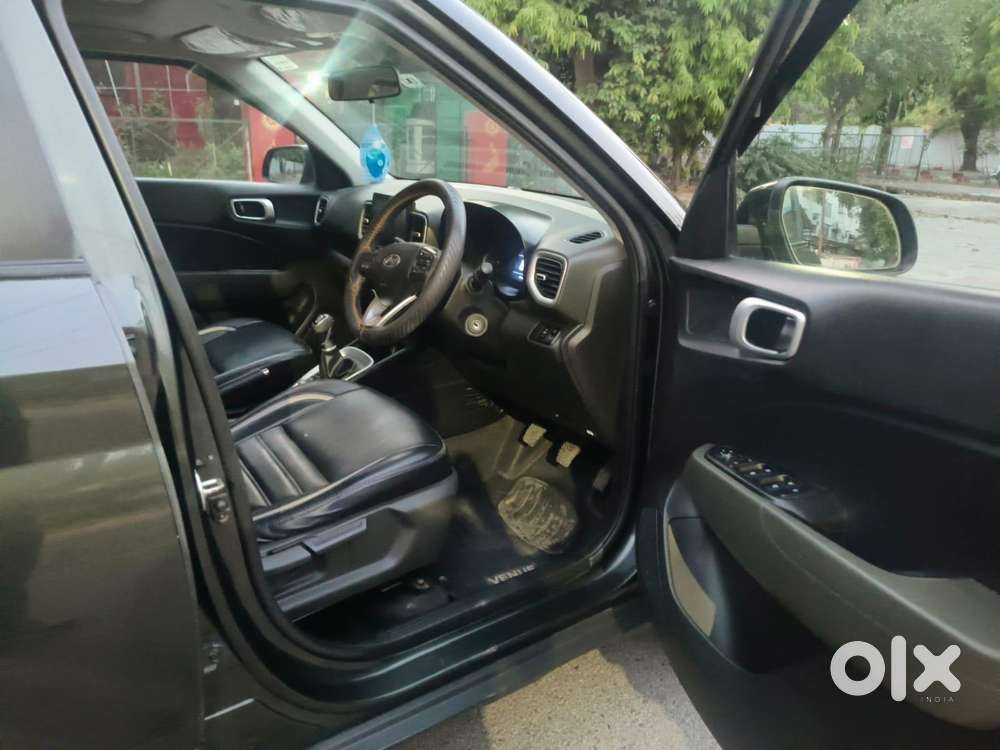 Hyundai Venue Sx Dual Tone Diesel, 2021, Diesel