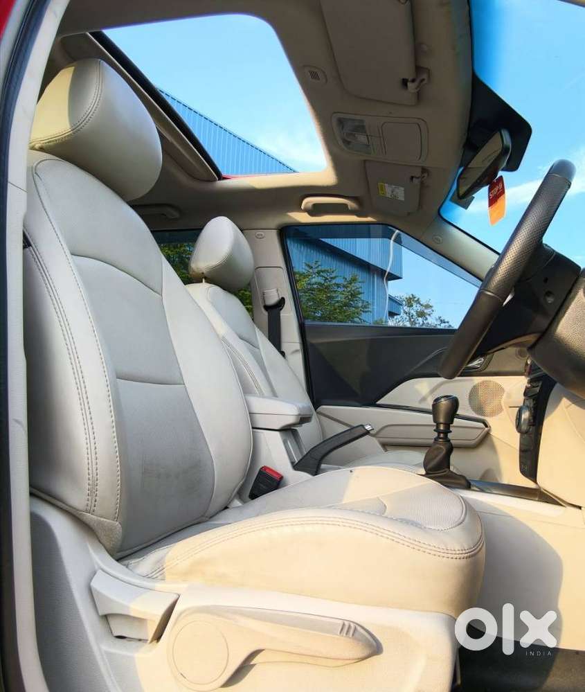 Mahindra Xuv300 W8 Option, 2021, Petrol