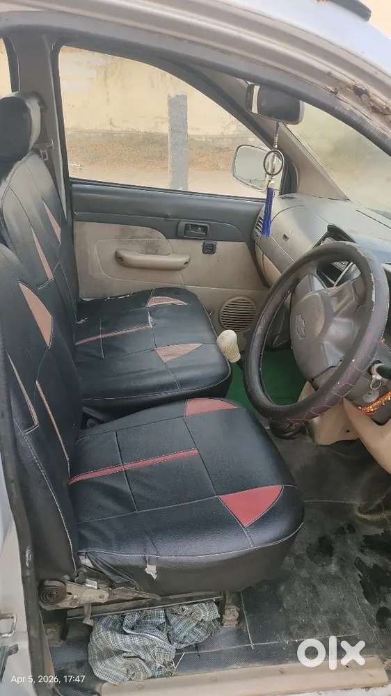 Tavera 2013
 Insurance 2027
10 Setar
Power Windows 
Goog Condition