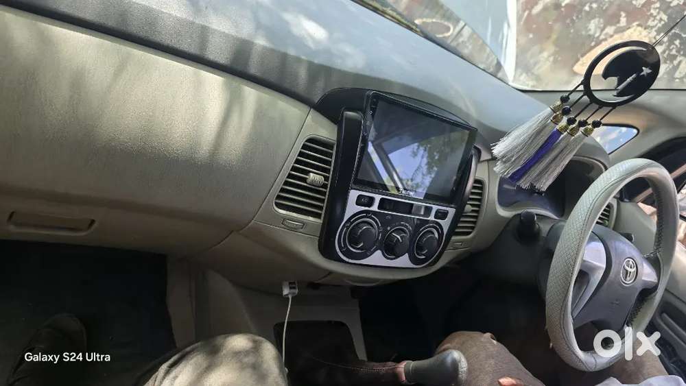 Toyota Innova 2014
