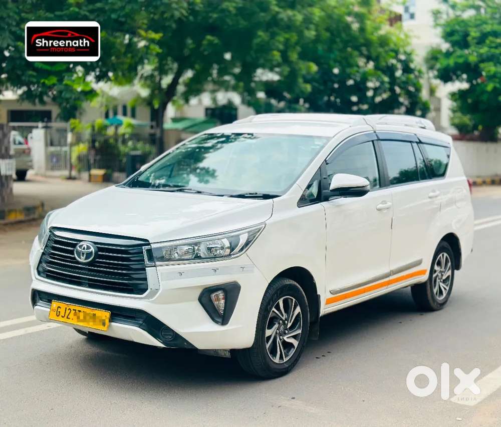 Toyota Innova Crysta [2020-ongoing] 2.4 Gx 8 Str, 2022, Diesel