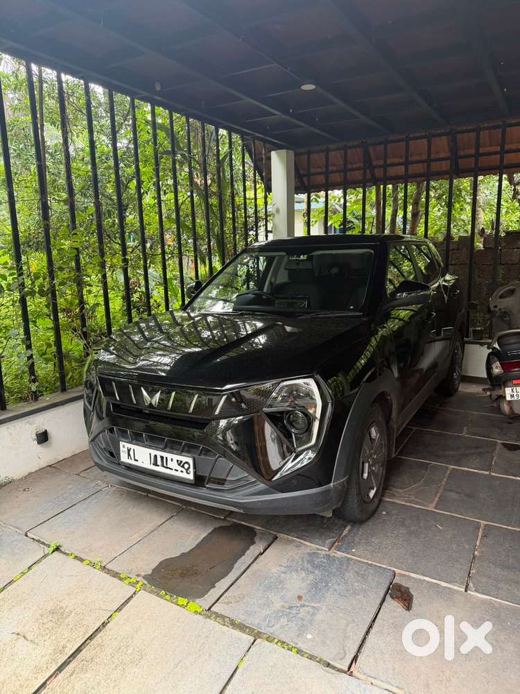 Mahindra Xuv 3xo 2025 Petrol 13000 Km Driven