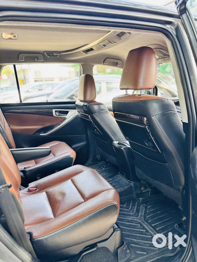 Toyota Innova Crysta 2.8 Zx At, 2016, Diesel
