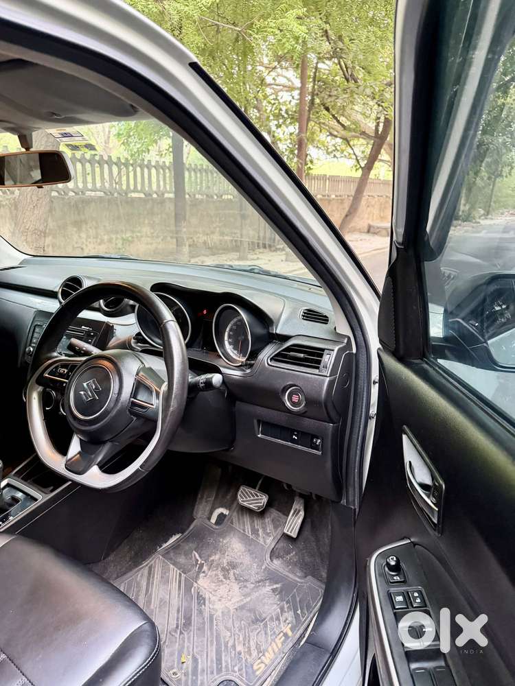 Maruti Suzuki Swift Zxi Plus Amt Dual Tone, 2018, Petrol