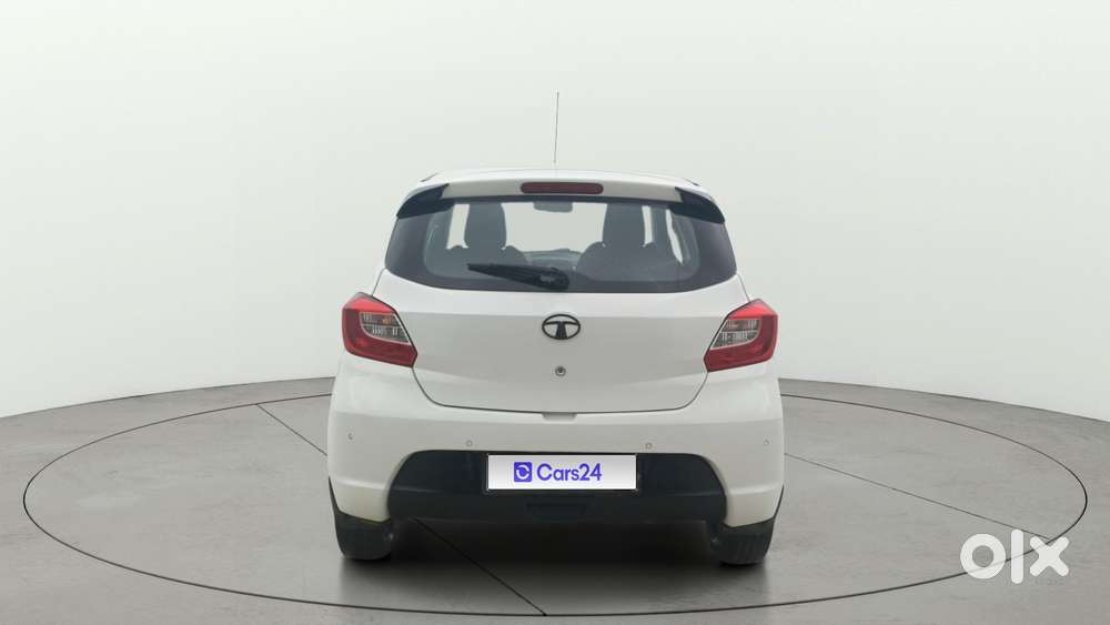 Tata Tiago 1.2 Revotron Xza, 2018, Petrol