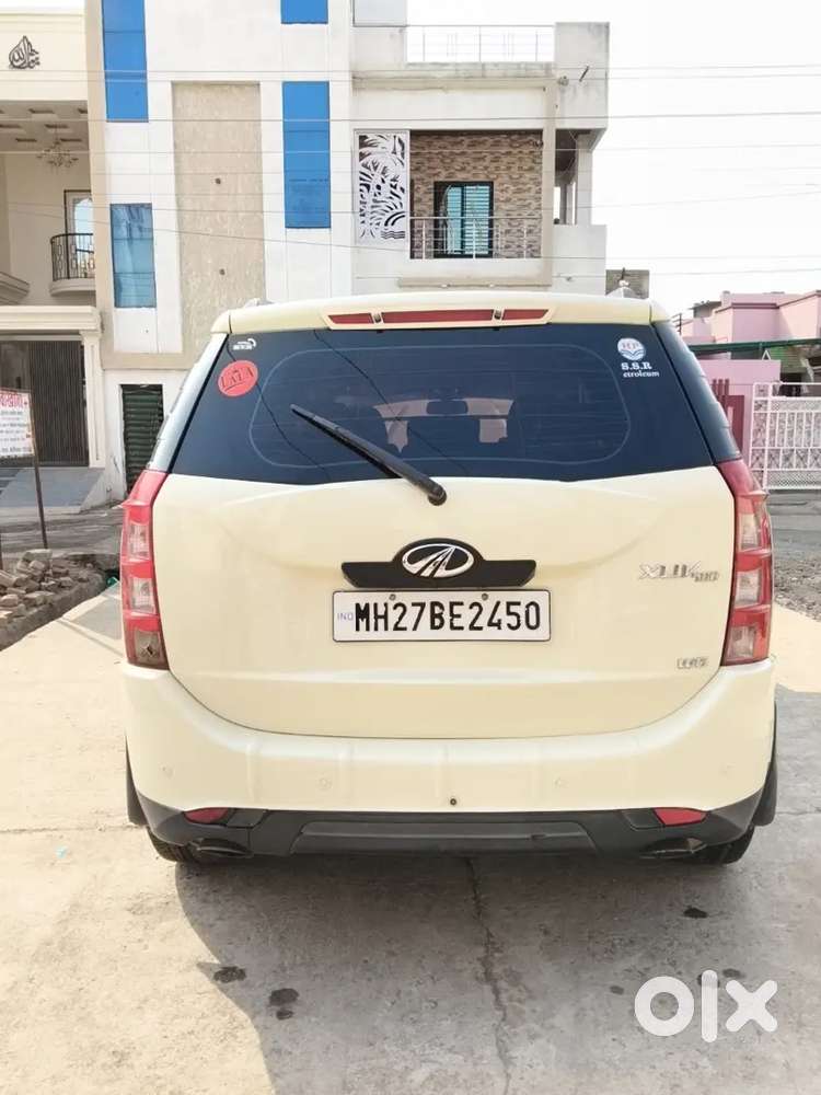 Mahindra Xuv500 2015