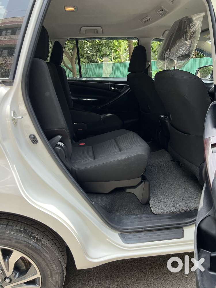 Toyota Innova Crysta 2.4 G Plus Mt 7 Str, 2025, Diesel