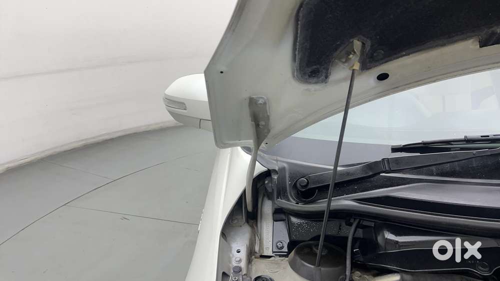 Maruti Suzuki Swift Dzire 1.3 Vxi, 2015, Petrol