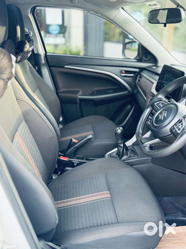 Maruti Suzuki Brezza 1.5 Zxi Smart Hybrid, 2024, Petrol