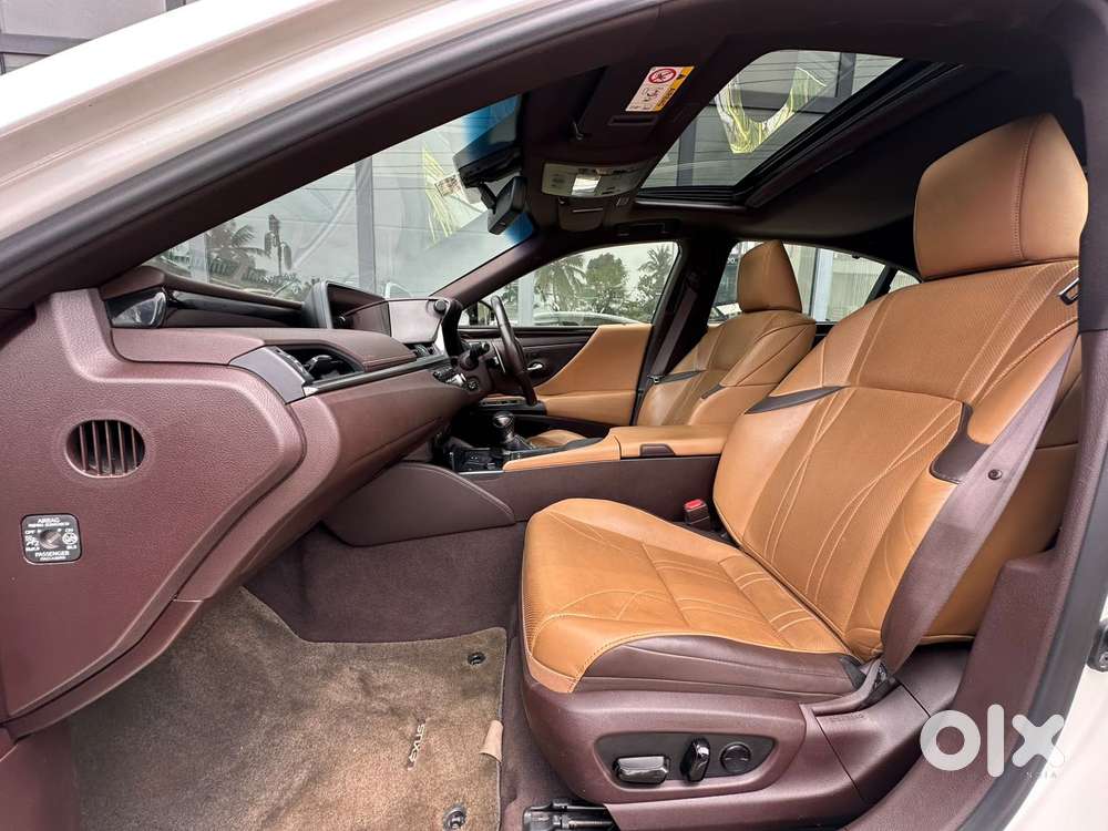 Lexus Es 300h Luxury, 2021, Cng & Hybrids