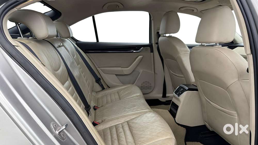 Skoda Octavia 1.8 Tsi Style Plus At, 2016, Petrol
