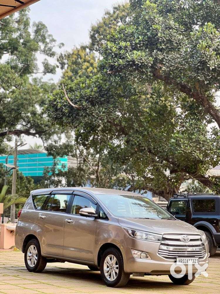 Toyota Innova Crysta 2.4 G Mt 8s, 2016, Diesel