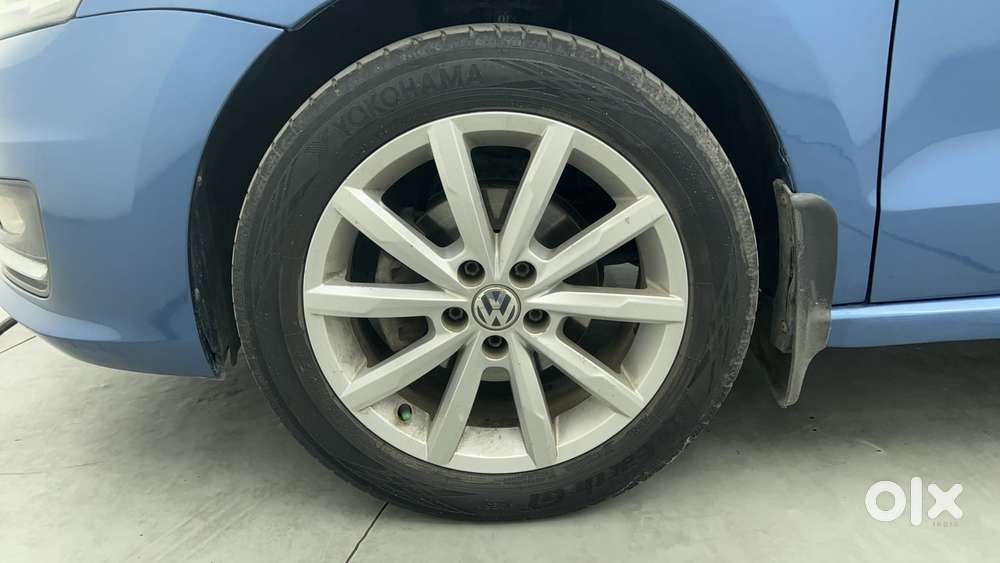 Volkswagen Vento 1.2l Tsi Highline Plus At Petrol, 2017, Petrol