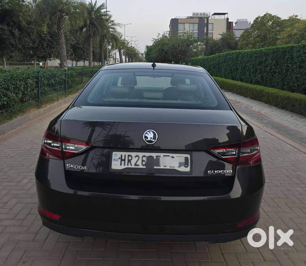 Skoda Superb L&k 2.0 Tdi At, 2017, Diesel