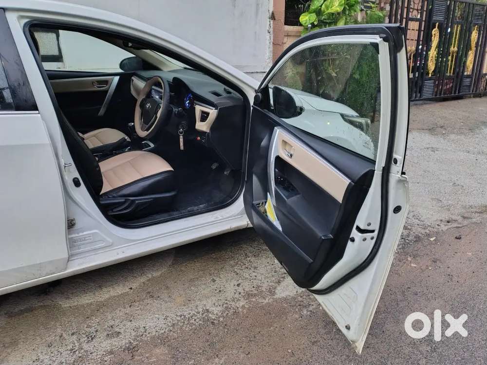 Toyota Corolla Altis Diesel 2015 2nd Owner