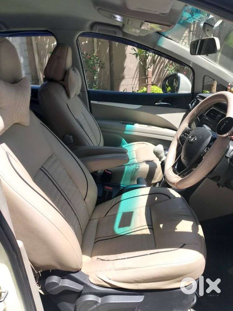 Mahindra Marazzo M6, 2019, Diesel