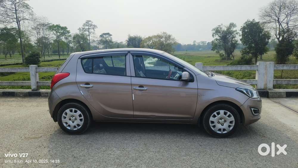 Hyundai I20 Magna Petrol 2014