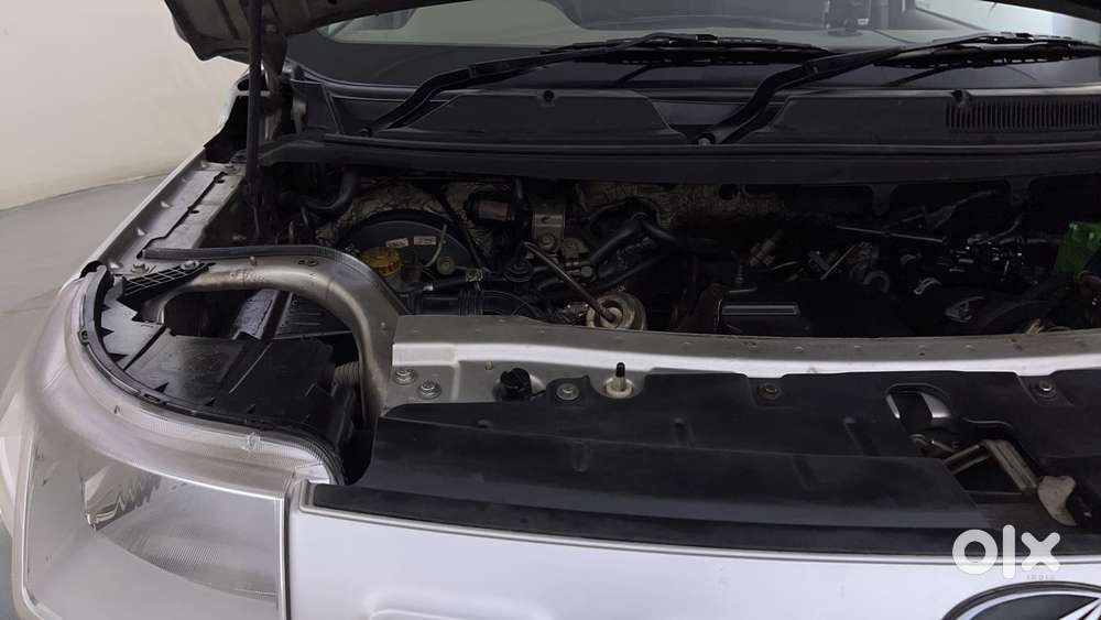 Mahindra Tuv 300 T8, 2015, Diesel