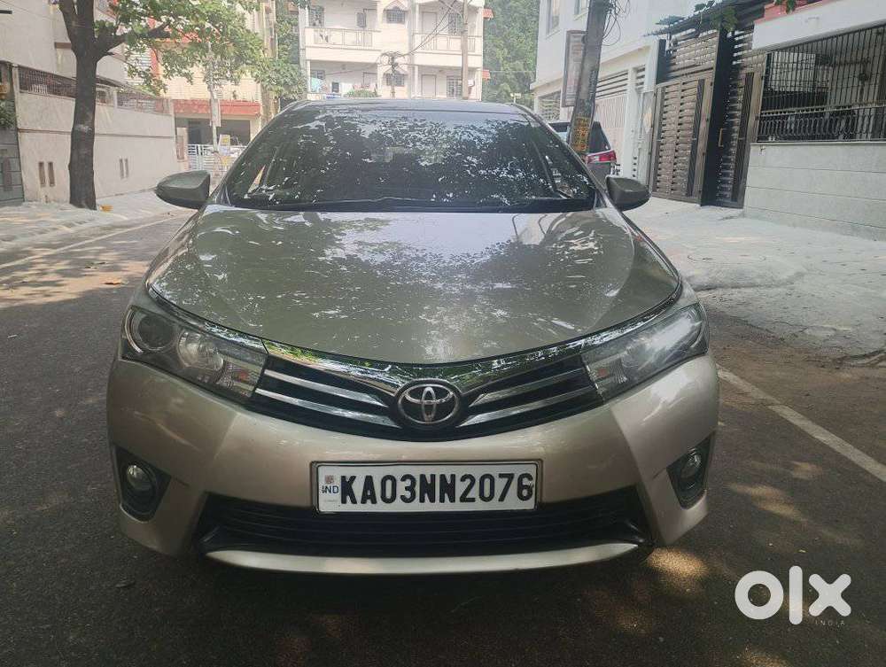 Toyota Corolla Altis 1.8 J, 2015, Petrol