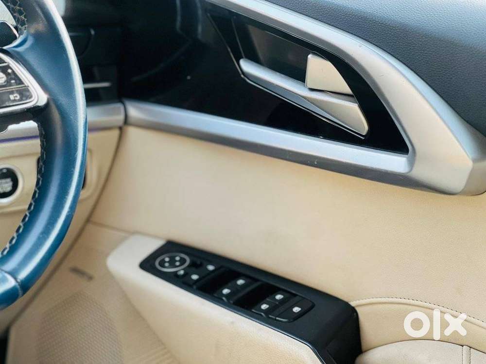 Kia Carens Luxury (o)1.5 Diesel At 7 Str, 2023, Diesel