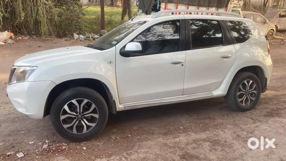 Nissan Terrano Premium 2013 Edition